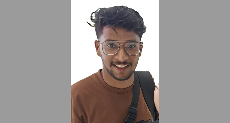 നാട്ടിലേക്കുള്ള യാത്രക്കിടെ യുവാവ് വിമാനത്തില്‍ കുഴഞ്ഞുവീണ് മരിച്ചു